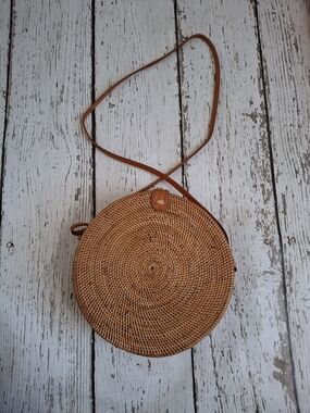 Round Woven Crossbody Bag in Brown